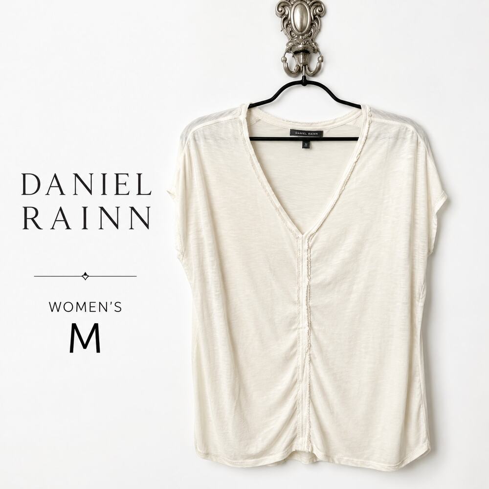 Daniel Rainn Cream Sleeveless Blouse Women’s M V Neck Textured Trim Airy Top